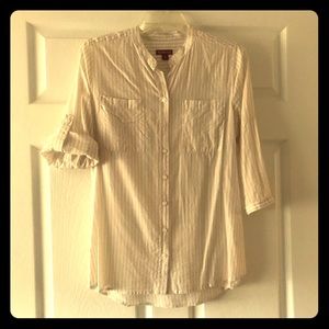 Women’s lightweight button up shirt.